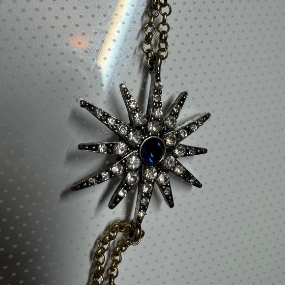 Elegant Starburst bracelet with Blue and Silver Accents - Picture 1 of 4
